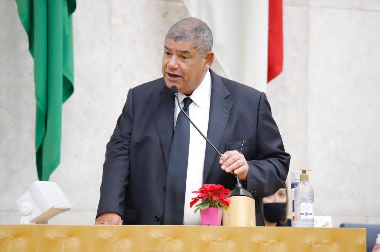 Ex-presidente da Câmara de SP, Milton Leite é alvo de mandado de prisão em operação contra o PCC no transporte público