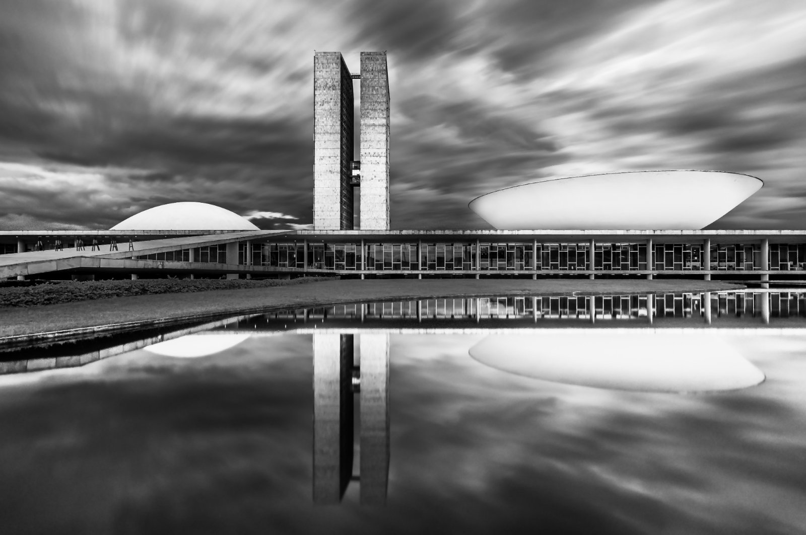Emendas parlamentares batem recorde de R$ 61 bilhões em 2026 e reacendem embate entre STF, TCU e Congresso