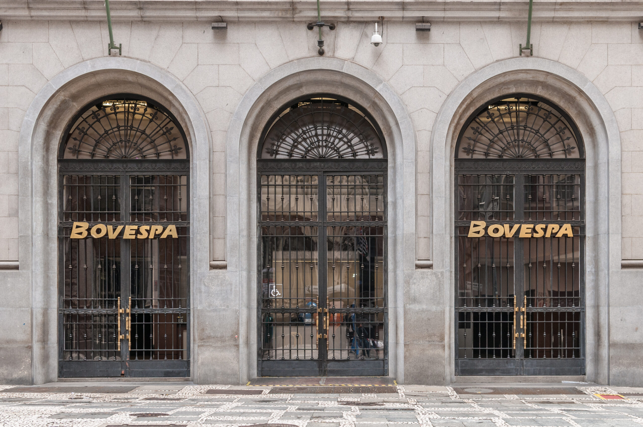Dollar closed near R$5.15 as Ibovespa fell 0.91% on September 14