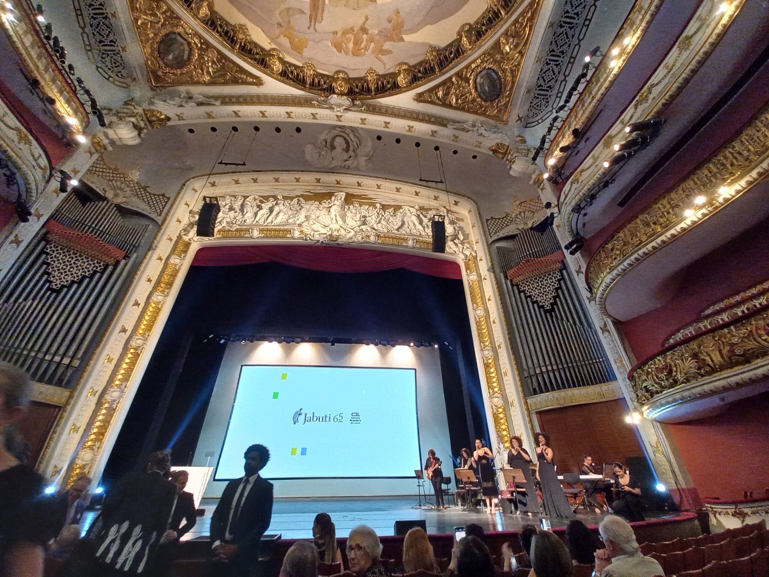 Prêmio Jabuti Acadêmico 2026 premia 27 categorias da produção científica brasileira