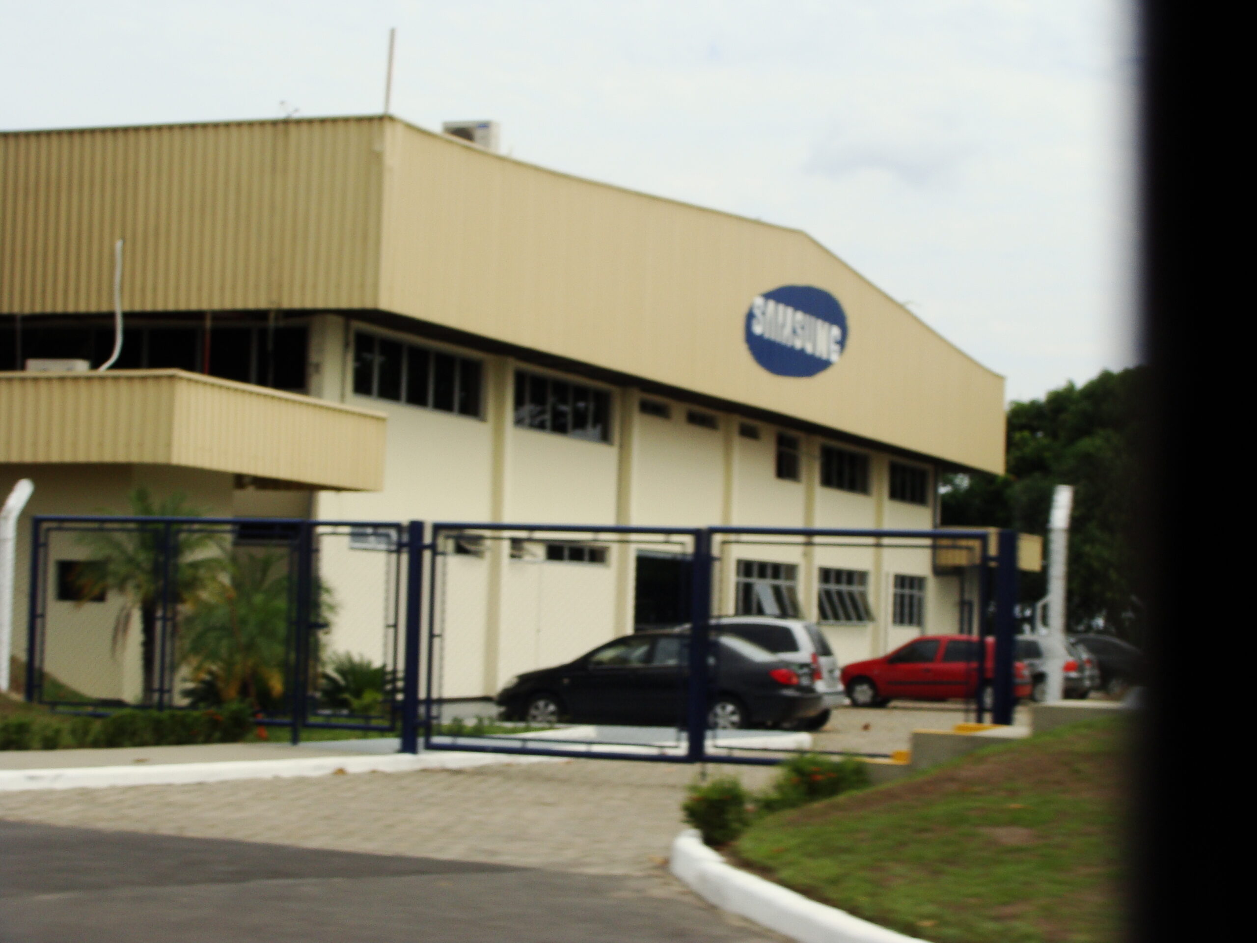 Produção industrial sobe 0,2% em julho e interrompe dois meses de queda