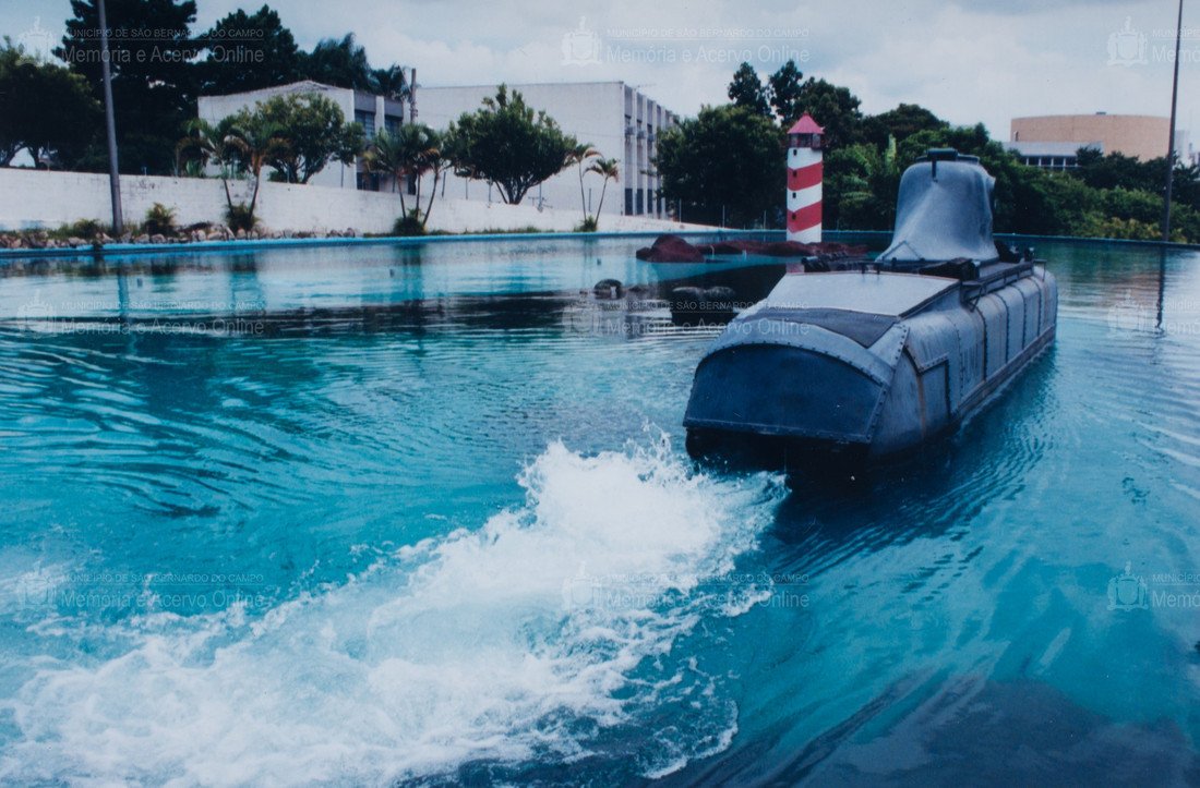 Submarino, uma das atrações clássicas da Cidade da Criança, em São Bernardo do Campo